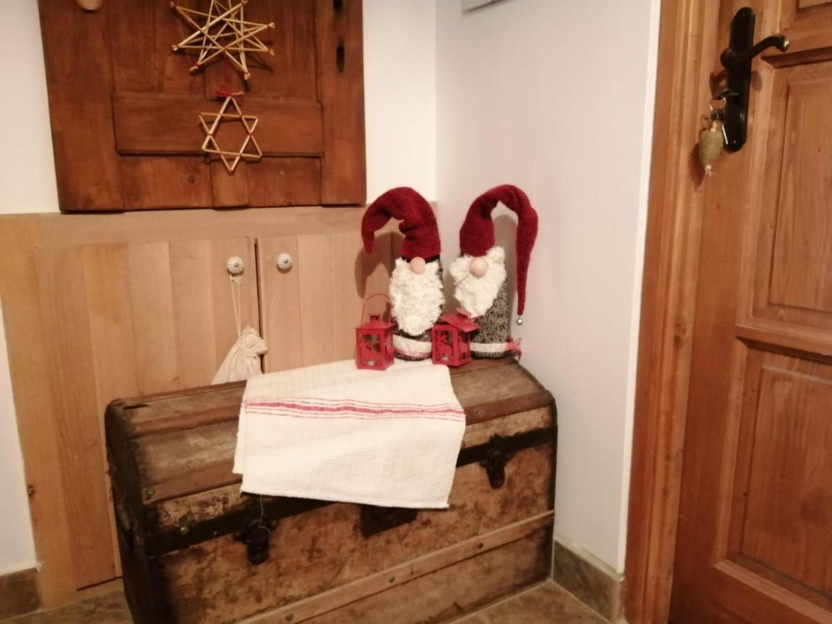 Mives Vendeghaz Ξενοδοχείο Pogány Εξωτερικό φωτογραφία